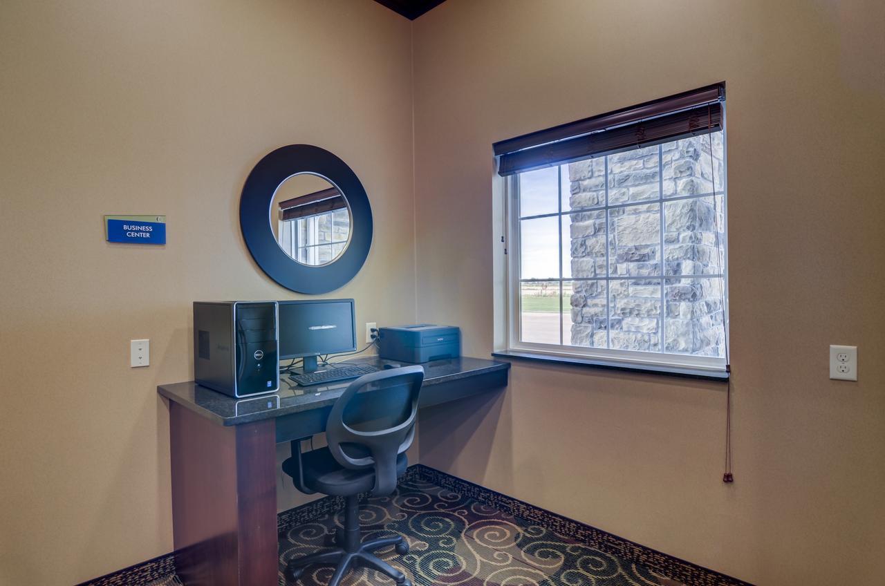 Cobblestone Inn & Suites - Ord Екстериор снимка