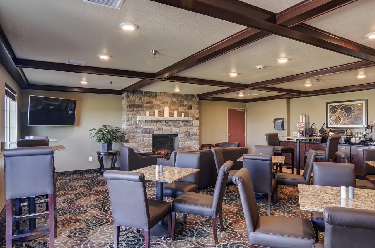 Cobblestone Inn & Suites - Ord Екстериор снимка