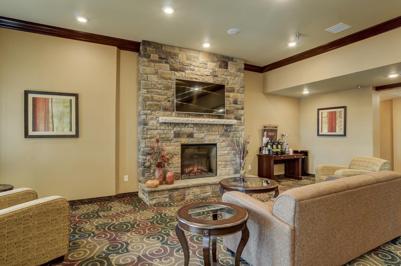 Cobblestone Inn & Suites - Ord Екстериор снимка