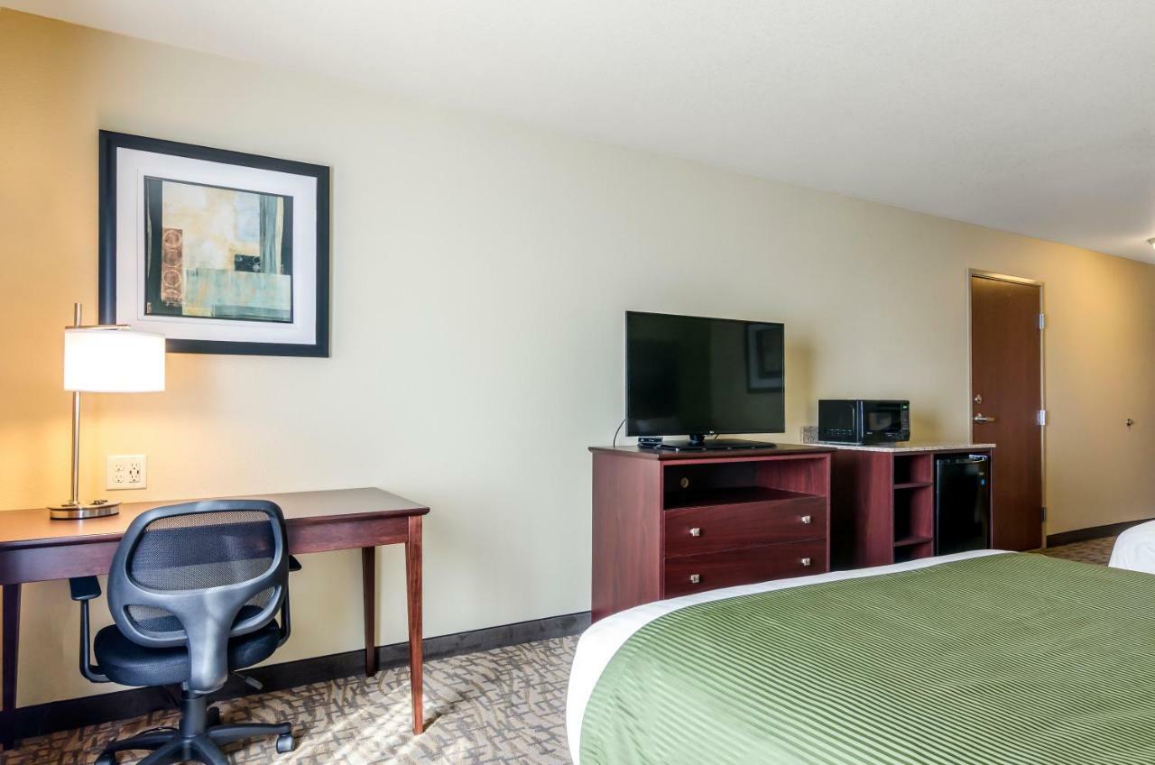 Cobblestone Inn & Suites - Ord Екстериор снимка