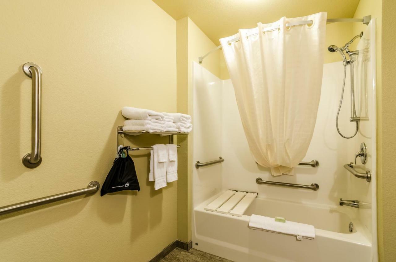 Cobblestone Inn & Suites - Ord Екстериор снимка
