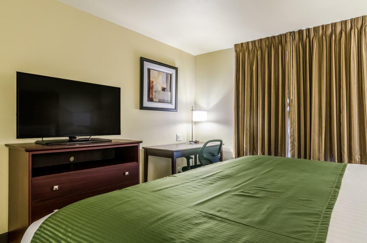 Cobblestone Inn & Suites - Ord Екстериор снимка