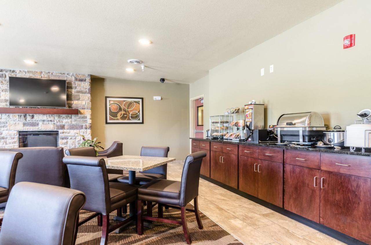 Cobblestone Inn & Suites - Ord Екстериор снимка